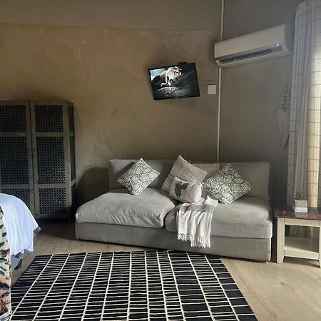Lephalale Simba Safaris African Pride Exotic Lodge מראה חיצוני תמונה
