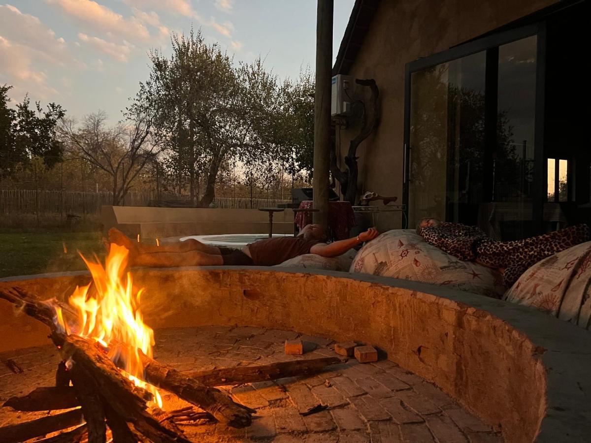 Lephalale Simba Safaris African Pride Exotic Lodge מראה חיצוני תמונה