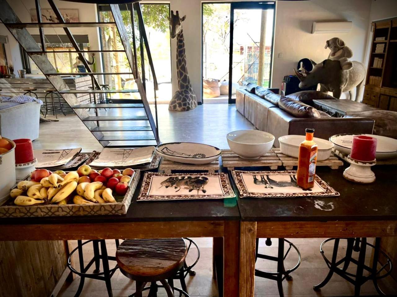 Lephalale Simba Safaris African Pride Exotic Lodge מראה חיצוני תמונה