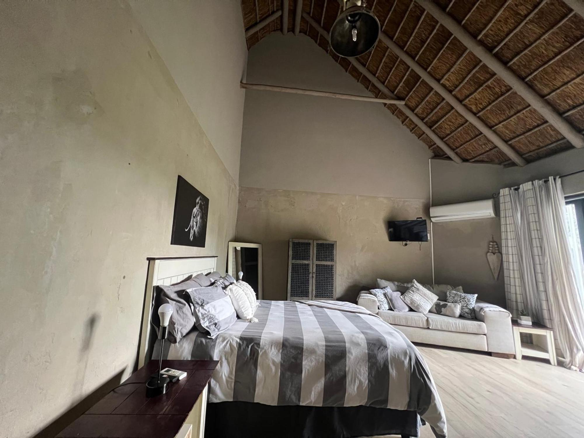 Lephalale Simba Safaris African Pride Exotic Lodge מראה חיצוני תמונה
